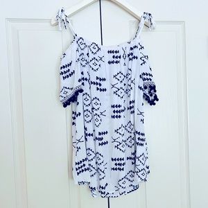 🌟HP🌟Tribal Jeans Top